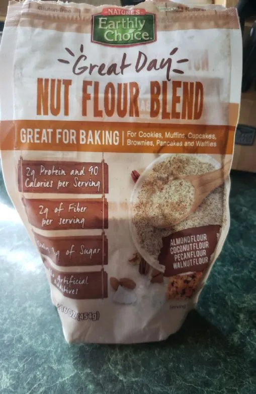 Nussige Apfelmus-Pfannkuchen