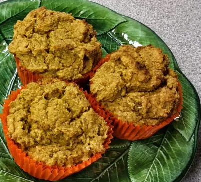 Glutenfreie Süßkartoffel-Sorghum-Haferflocken-Leinsamen-Muffins
