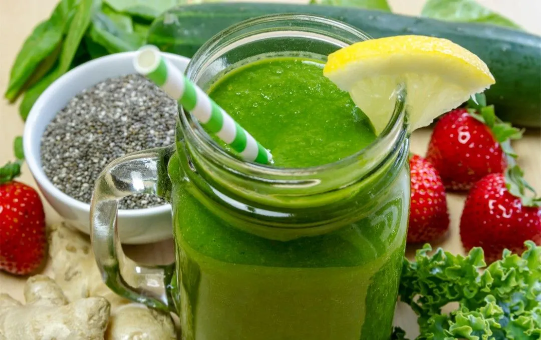 Grüner Maschinen-Smoothie