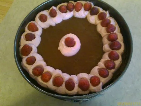 Dunkle Schokoladen-Himbeer-Käsekuchen