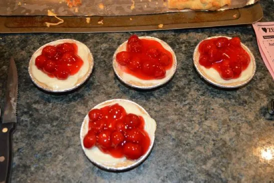 Mini-Kirschkäsekuchen mit Pudding