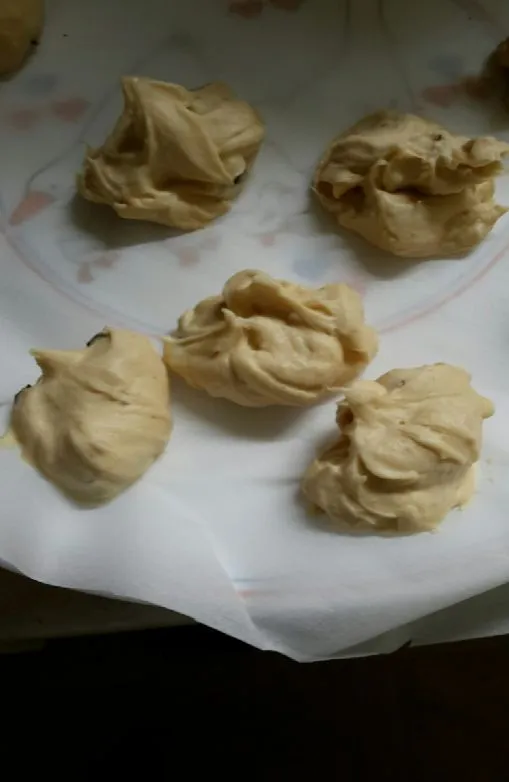 Erdnussbutter-Frischkäse-Keto-Bites