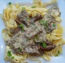 Geselliges Rindfleisch