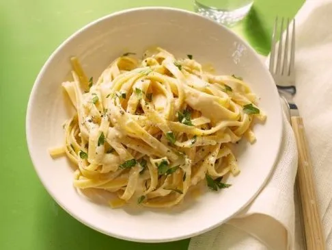 Vegane Zitronen-Fettuccine
