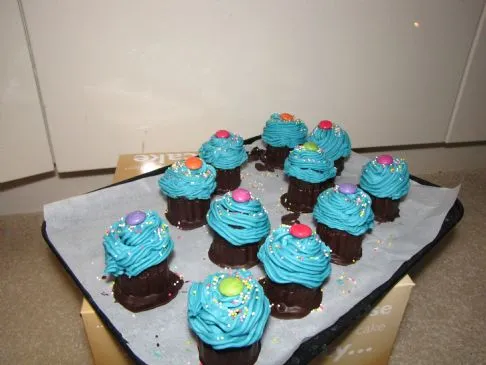 Cupcake-Lollis mit Vanille-Frosting