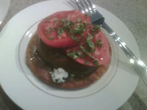 Gegrillte Portobello-Ziegenkäse-Pitas