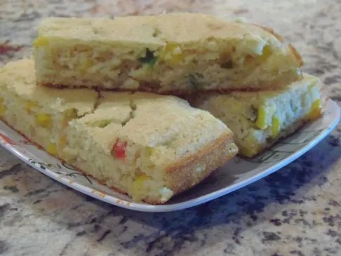 Veganer Gemüse-Maisbrot