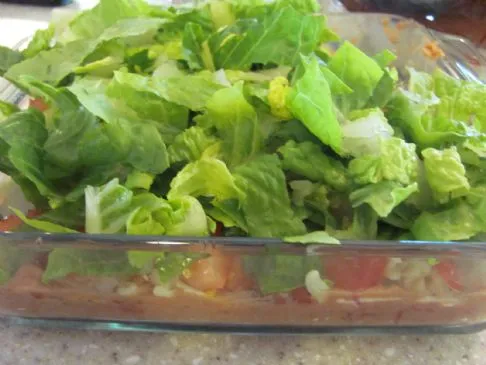 Vegetarischer 7-Lagen-Bohnen-Dip