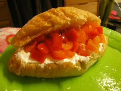 Kühle, knusprige Paprika-Pita