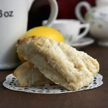 Zitronen-Creme-Scones (OnSugarMountain.com)