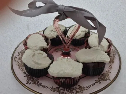 Glutenfreie, zuckerfreie Schokoladen-Mayo-Cupcakes