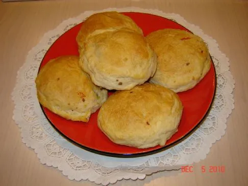 Wurst gefüllte Biscuits