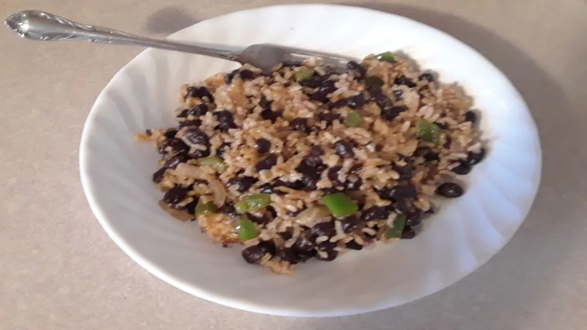 Schwarze Bohnen, Paprika und Reis Abendessen