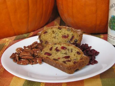 Cranberry-Orange-Pecan-Zucchinibrot