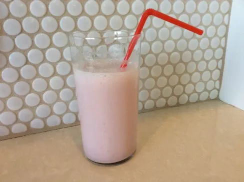 Himbeer-Käsekuchen-Protein-Shake