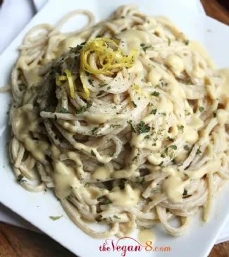 Vegane Knoblauch-Alfredo-Sauce