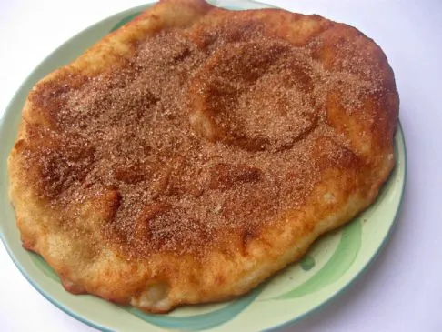 Indisches Frittierbrot