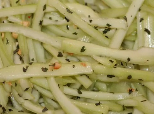 Scharfer Thai Gurkensalat