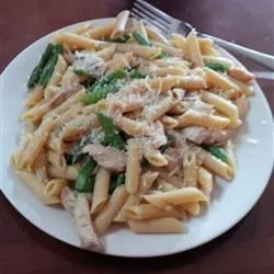 Penne mit Hähnchen und Spargel