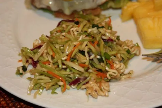 Brokkoli-Slaw-Salat