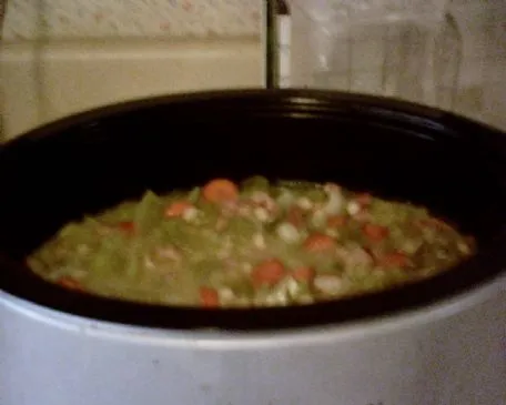 Einfache weiße Bohnen und Schinken