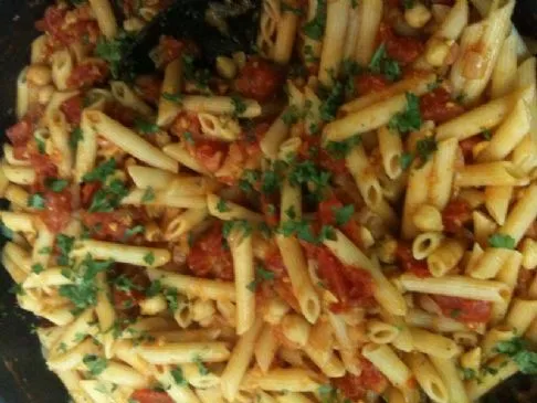 Kichererbsen-Tomaten-Penne-Pasta