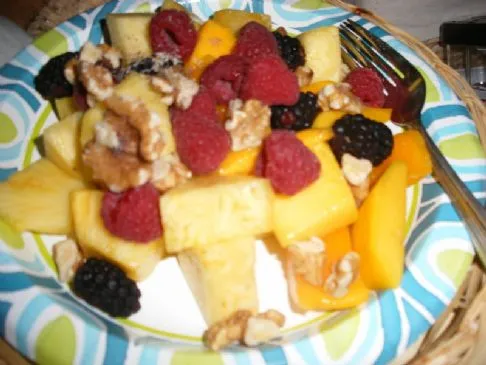 Paleo Power Obst- und Nuss-Salat