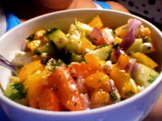 Mediterraner gehackter Salat