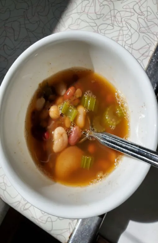 Einfache Bohnensuppe