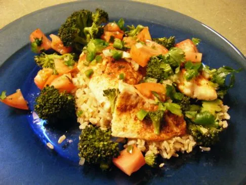 Scharfe gedämpfte Tilapia mit Jalapeño-Relish