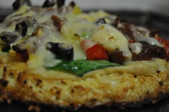 Ultimative Low-Carb Mediterrane Pizza