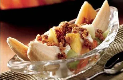 Erdbeer-Joghurt-Frühstücks-Split