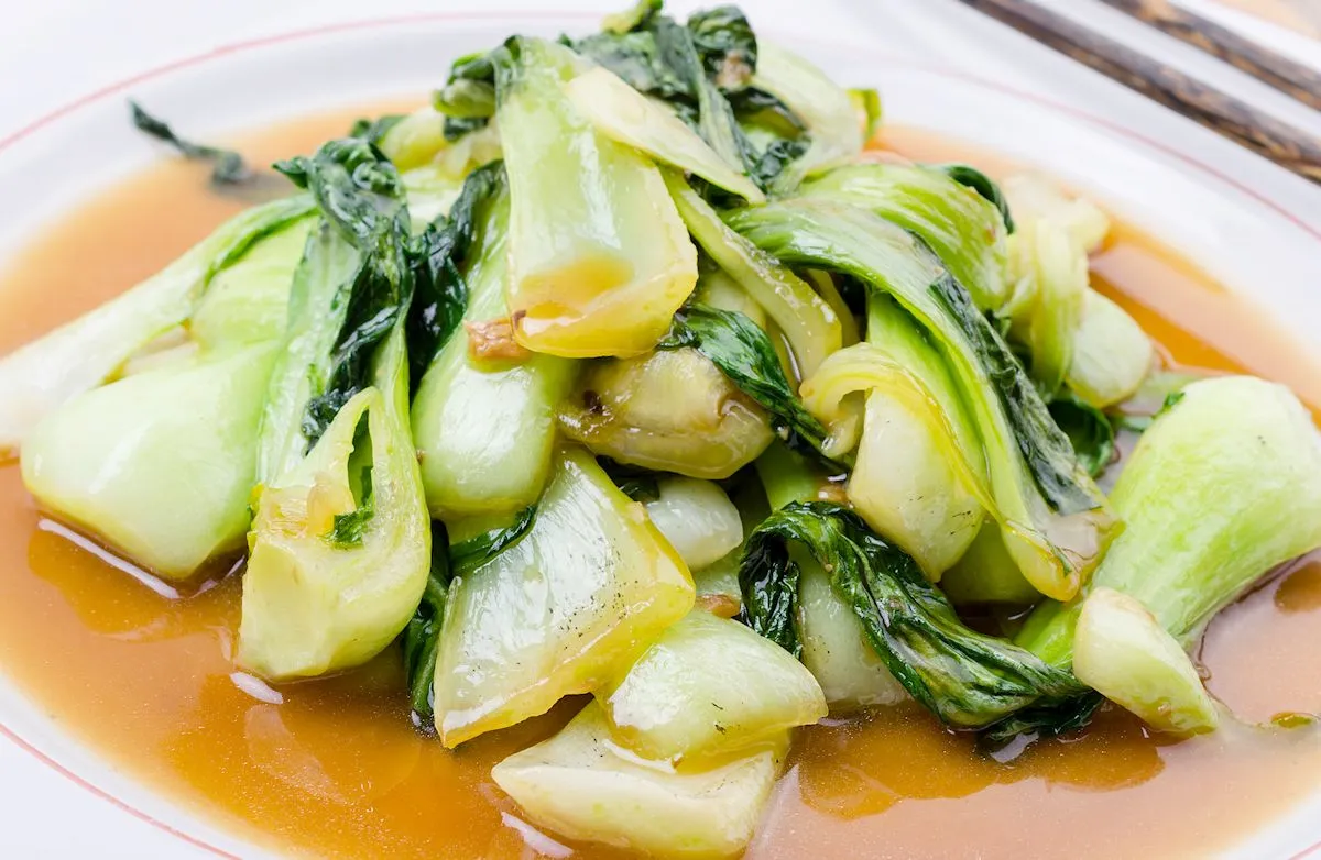 Scharfer Knoblauch Baby Bok Choy
