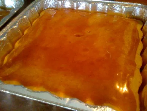 Leichter Mountain Dew Gelber Kuchen mit Mandel-Frosting