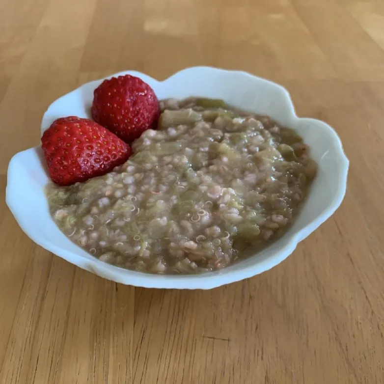 Haferflocken, Quinoa & Rhabarber-Cerealien