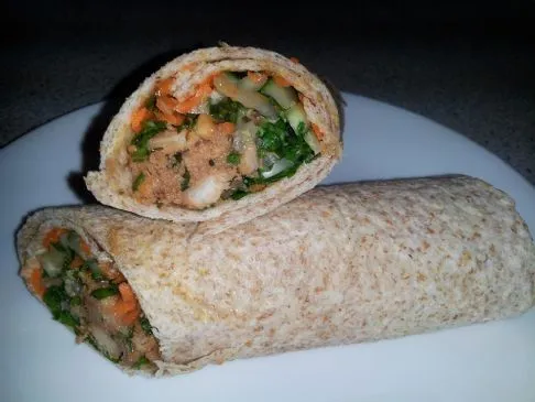 Thai-Hühnchen & frische Gemüse-Wraps