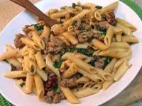 Penne Rigate mit Putenhackfleisch und Mangold