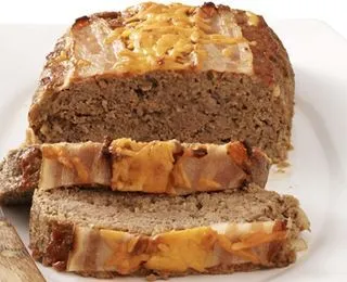 Bacon-Zwiebel-Cheeseburger-Mini-Fleischlaib