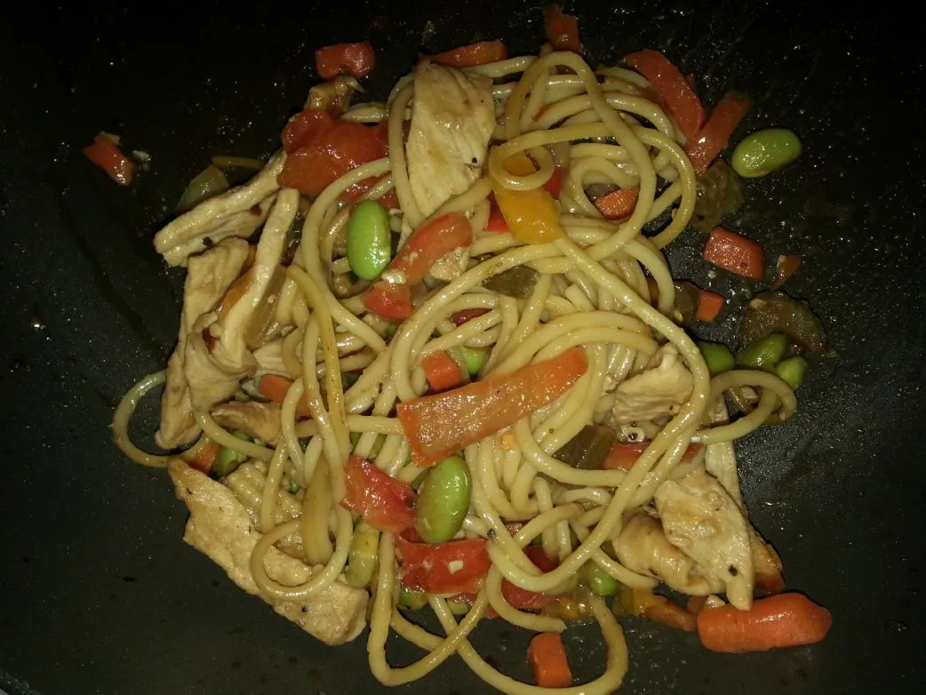 Pikantes Schweinefleisch und Gemüse