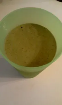 Erdnussbutter-Bananen-Schokoladen-Grüner Monster-Smoothie