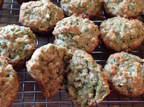 Zitronen-Hafer-Zucchini-Muffins
