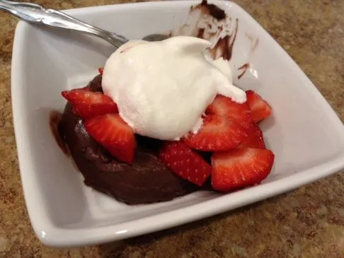 Leichte 'Schokoladenüberzogene Erdbeer'-Parfait