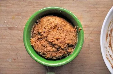 Leinsamen-Muffin in einer Tasse