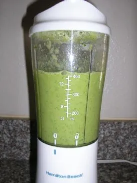 Grüner Maschinen-Smoothie