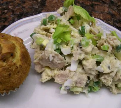 Thunfischsalat mit Frühlingszwiebeln & leichter Mayonnaise