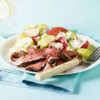 Griechischer Steak- und Tomatensalat