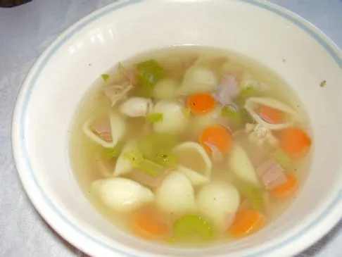 Hühnernudelsuppe