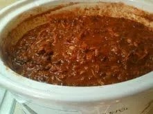 Einfaches Crockpot-Drei-Bohnen- und Gemüse-Chili