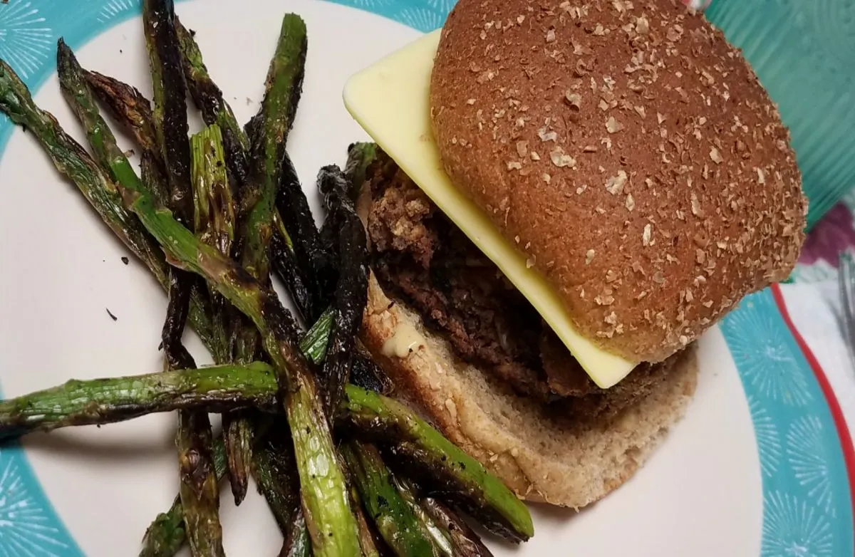 Gegrillte Schwarze-Bohnen-Burger