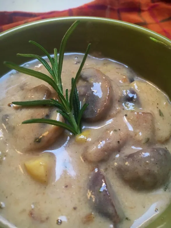 Cremige Kartoffel-Lauch-Pilzsuppe